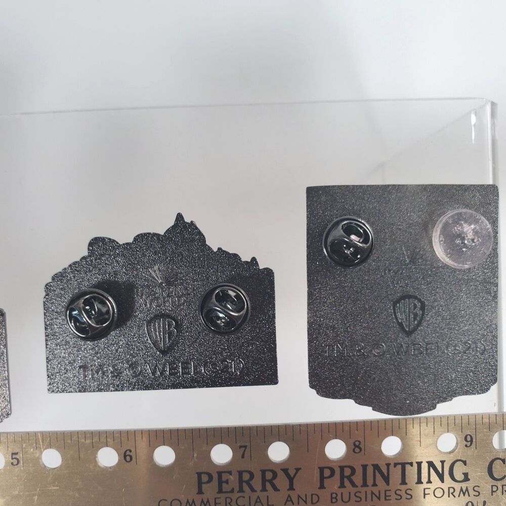 Harry Potter Enamel 5 Pin Set Magical Places Loot Crate 2021 Hogwarts Hogsmeade - Picture 11 of 12